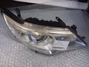 Right Headlamp Chrome Type for Toyota Camry 2O11-2O15 Ref: 5684