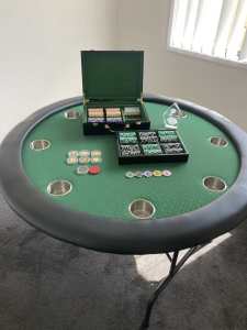 Poker table and chip set