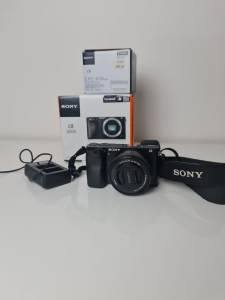 Sony A6000 Mirrorless Camera E PZ 16-50mm Lens - Low Shutter Count
