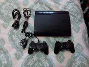 Playstation 3 250GB with 2 controllers +13 Games