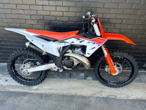 Overstocked clearance sale 2023 KTM 250SX - Only $10995