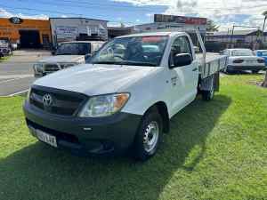 2008 Toyota Hilux TGN16R MY09 Workmate 4x2 White 5 Speed Manual Cab Chassis Clontarf Redcliffe Area Preview
