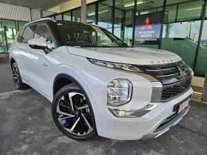 2022 Mitsubishi Outlander ZM MY22.5 PHEV AWD Exceed Tourer White 1 Speed Automatic Wagon Hybrid