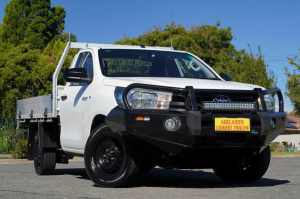 2015 Toyota Hilux TGN121R Workmate 4x2 White 6 Speed Sports Automatic Cab Chassis