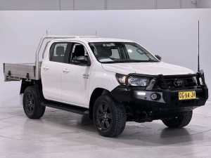 2022 Toyota Hilux GUN126R SR White Sports Automatic Cab Chassis
