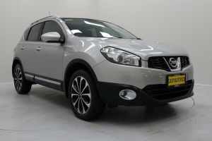 2013 Nissan Dualis J10W Series 4 MY13 Ti-L Hatch X-tronic 2WD Silver 6 Speed Constant Variable