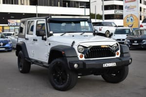 2009 Jeep Wrangler JK Unlimited Sport Softtop 4dr Auto 4sp 4x4 3.8i [MY09] White Automatic Softtop