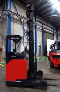Used Electric reach truck – Linde R16S
