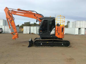 Brand New Hitachi 135us with Quick hitch