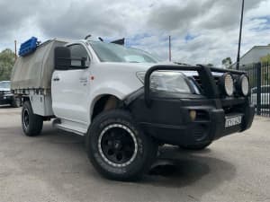 2015 Toyota Hilux KUN26R MY14 SR (4x4) White 5 Speed Manual Cab Chassis