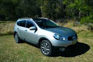 Nissan Dualis Ti +2 7 seater AUTOMATIC 2011 - Located at ARMIDALE in the NSW Northern Tablelands hal
