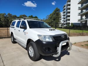 2013 Toyota Hilux WORKMATE (4x4)