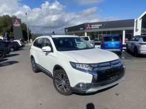 2017 Mitsubishi Outlander ZK MY17 LS 2WD White 6 Speed Constant Variable Wagon Maitland Maitland Area Preview