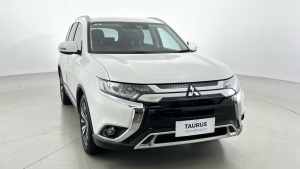 2019 Mitsubishi Outlander ZL MY19 LS 2WD White 6 Speed Constant Variable SUV