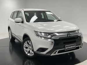 2021 Mitsubishi Outlander ZL MY21 ES 2WD White Solid 6 Speed Constant Variable Wagon
