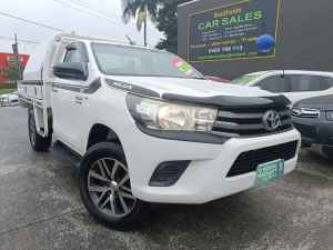 *** 2015 TOYOTA Hilux SR (4x4) *** 6 Speed Manual S/ Cab Ute With Large Tray Underwood Logan Area Preview
