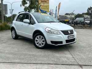2013 Suzuki SX4 GY Crossover AWD Navigator White Continuous Variable Hatchback