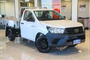 2023 Toyota Hilux TGN121R Workmate 4x2 Glacier White 5 Speed Manual Cab Chassis