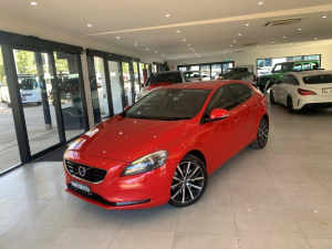 2014 Volvo V40 M Series T4 Luxury Passion Red 6 Speed Automatic Hatchback