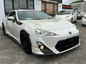 2014 Toyota 86 ZN6 MY14 GT White 6 Speed Manual Coupe