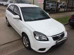 2010 Kia Rio JB MY10 S White 5 Speed Manual Hatchback Hoppers Crossing Wyndham Area Preview