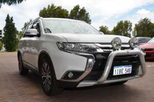 2015 Mitsubishi Outlander ZK MY16 LS 2WD 6 Speed Constant Variable Wagon