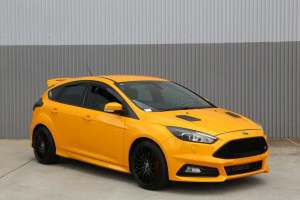 2016 Ford Focus LZ ST Yellow 6 Speed Manual Hatchback