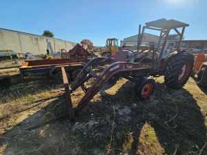 Fordson Tractor with Front End Loader Mount Gambier Grant Area Preview