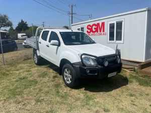 2018 Isuzu D-Max SX Dual cab 4wd - Located at ARMIDALE in the NSW Northern Tablelands halfway betwee