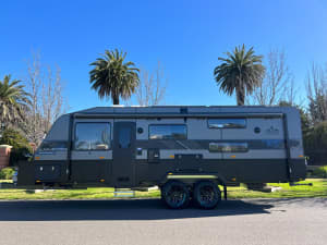 New in stock 2023 Stallion Mustang Quad Bunk Family 24.5ft Full Off Road with en-suite