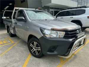 2017 Toyota Hilux GUN122R Workmate Silver, Chrome 5 Speed Manual Cab Chassis
