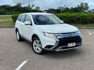 2021 Mitsubishi Outlander ZL MY21 ES 2WD White 6 Speed Constant Variable Wagon Garbutt Townsville City Preview