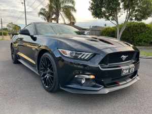 2017 FORD Mustang FASTBACK GT 5.0 V8