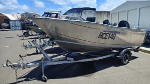 2022 Sea Jay 448 Avenger Sports RS Side Console Powered by a Mercury 60HP 4 Stroke Command Thrust