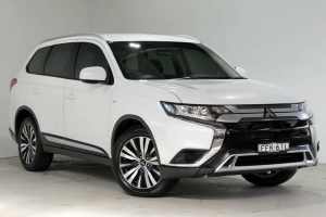 2018 Mitsubishi Outlander ZL MY19 ES 2WD White 6 Speed Constant Variable Wagon