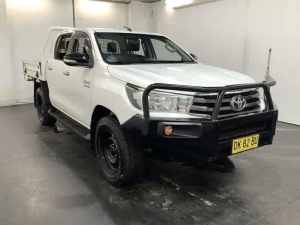 2015 Toyota Hilux GUN126R SR (4x4) White 6 Speed Automatic Dual Cab Chassis