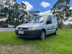 2004 HOLDEN COMBO 4CYL 1.6L MANUAL 179,000KMs