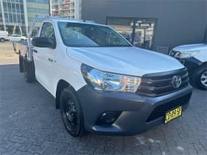 2017 Toyota Hilux TGN121R MY17 Workmate White 6 Speed Automatic Cab Chassis