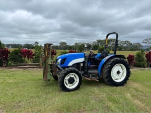 New holland tn60 tractor with forklift