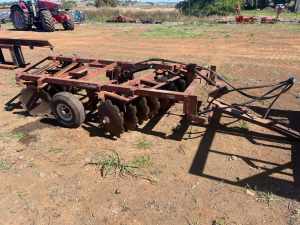 International 3-4 offset plow Kingsthorpe Toowoomba Surrounds Preview