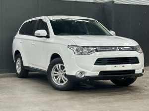 2013 Mitsubishi Outlander ZJ MY13 LS 2WD White 6 Speed Constant Variable Wagon