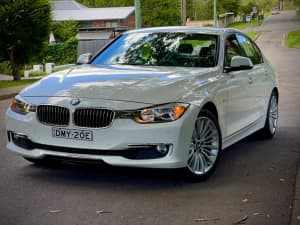 2013 BMW 3 Series 28i great condition 