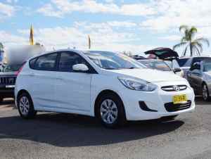 2015 Hyundai Accent RB2 MY15 Active White 4 Speed Sports Automatic Hatchback
