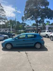 2005 Holden Astra AH MY06 CD Blue 4 Speed Automatic Hatchback