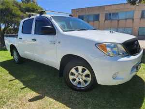 2007 Toyota Hilux KUN16R 06 Upgrade SR White 5 Speed Manual Dual Cab Pick-up Wangara Wanneroo Area Preview