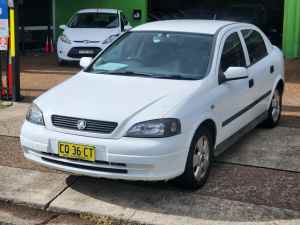 2002 Holden Astra TS CD White 5 Speed Manual Hatchback