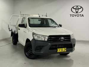 2019 Toyota Hilux Workmate Glacier White Automatic Cab Chassis