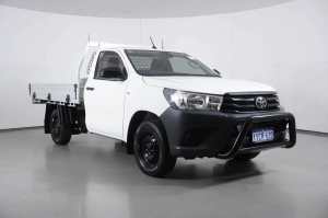 2021 Toyota Hilux TGN121R Workmate (4x2) White 5 Speed Manual Cab Chassis