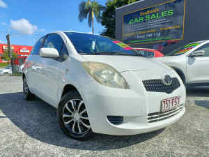 *** 2005 TOYOTA Yaris YR *** 5 Speed Manual Reliable Fuel saver Underwood Logan Area Preview