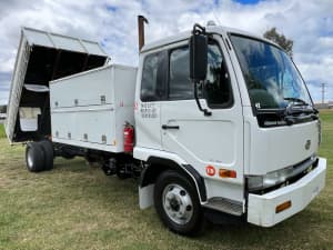 UD MKB210 4x2 Tipper/Service Body Truck. Ex Council.  Inverell Inverell Area Preview